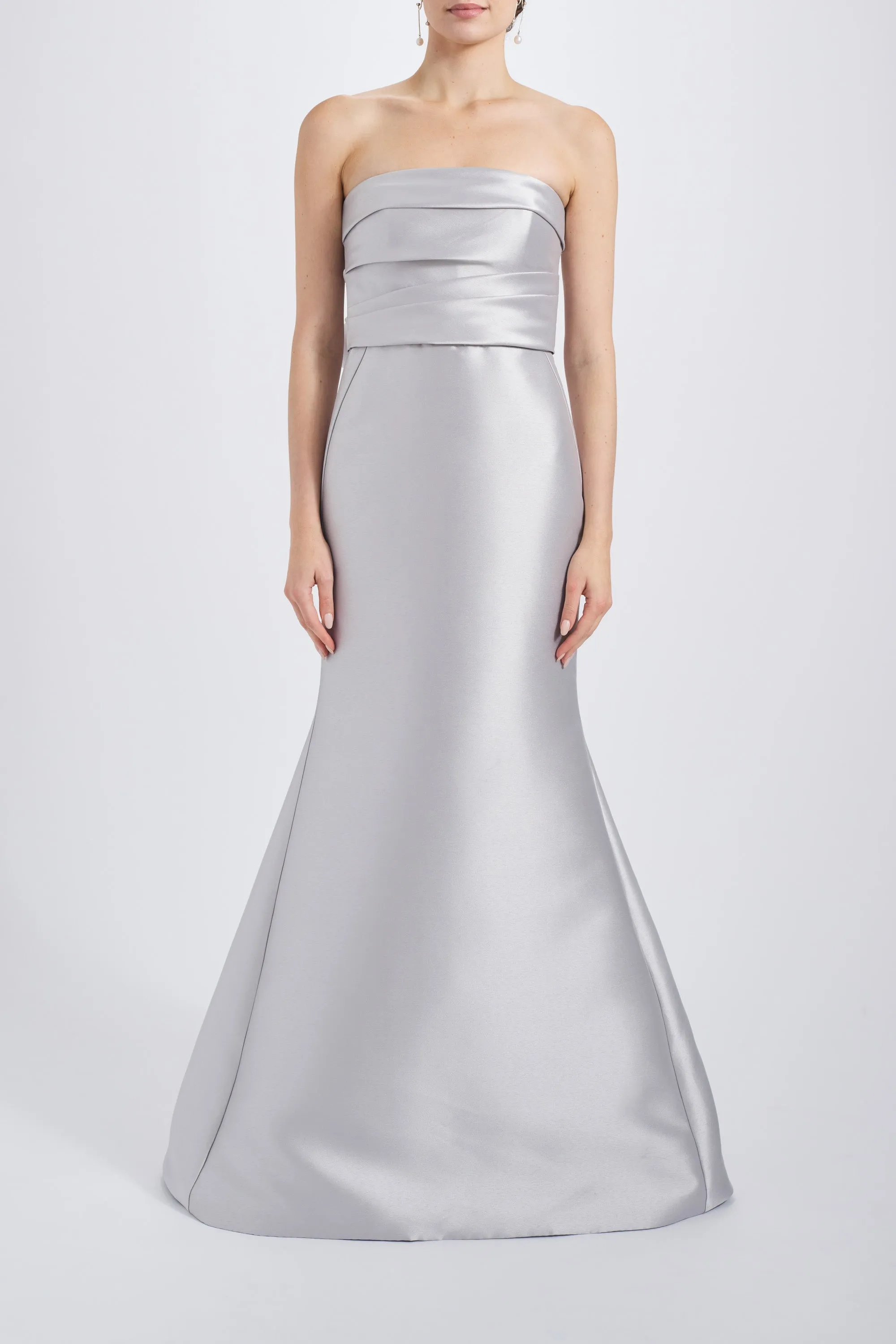 P812M - Platinum sold by Amsale