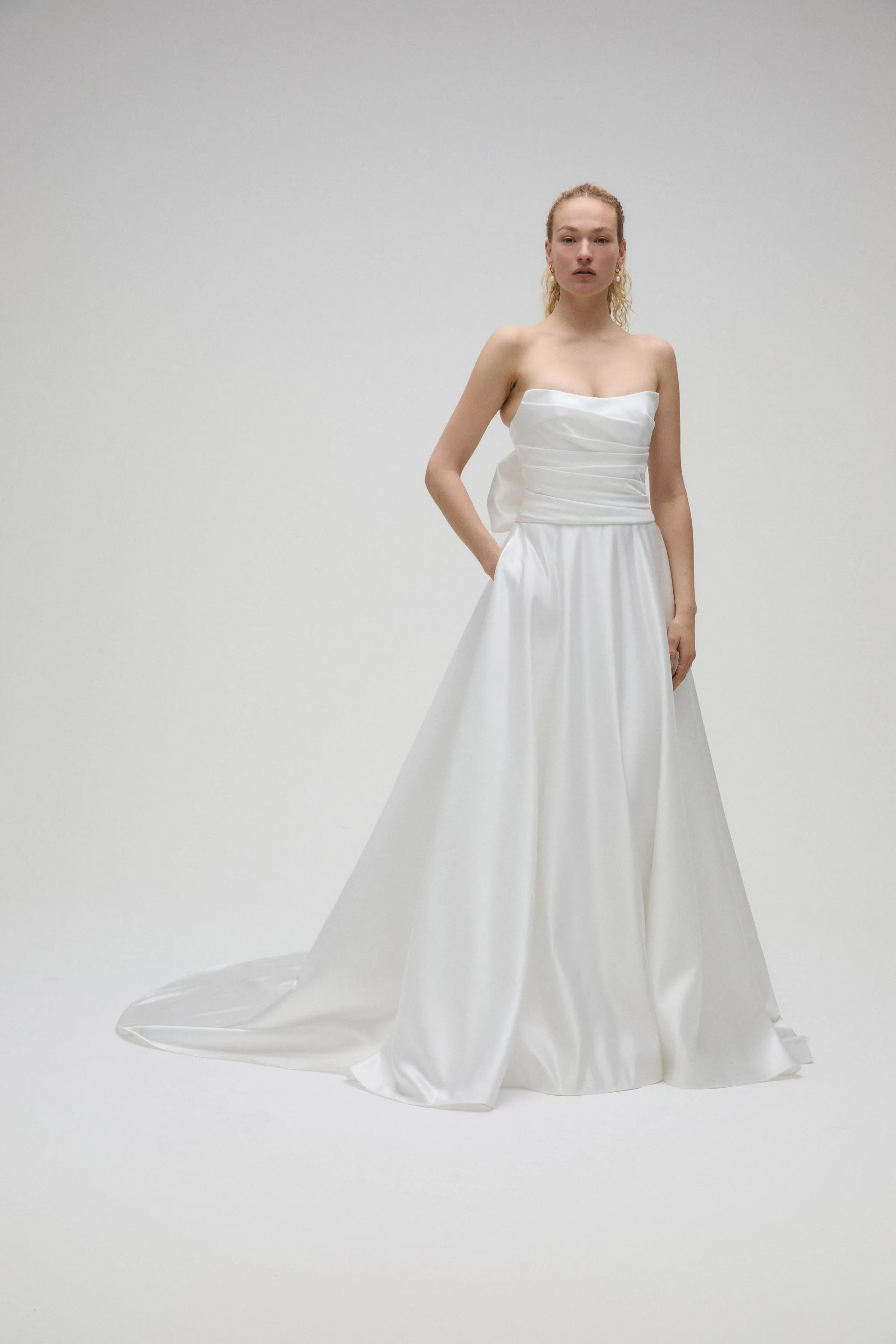 Oli sold by Amsale product image thumbnail 5