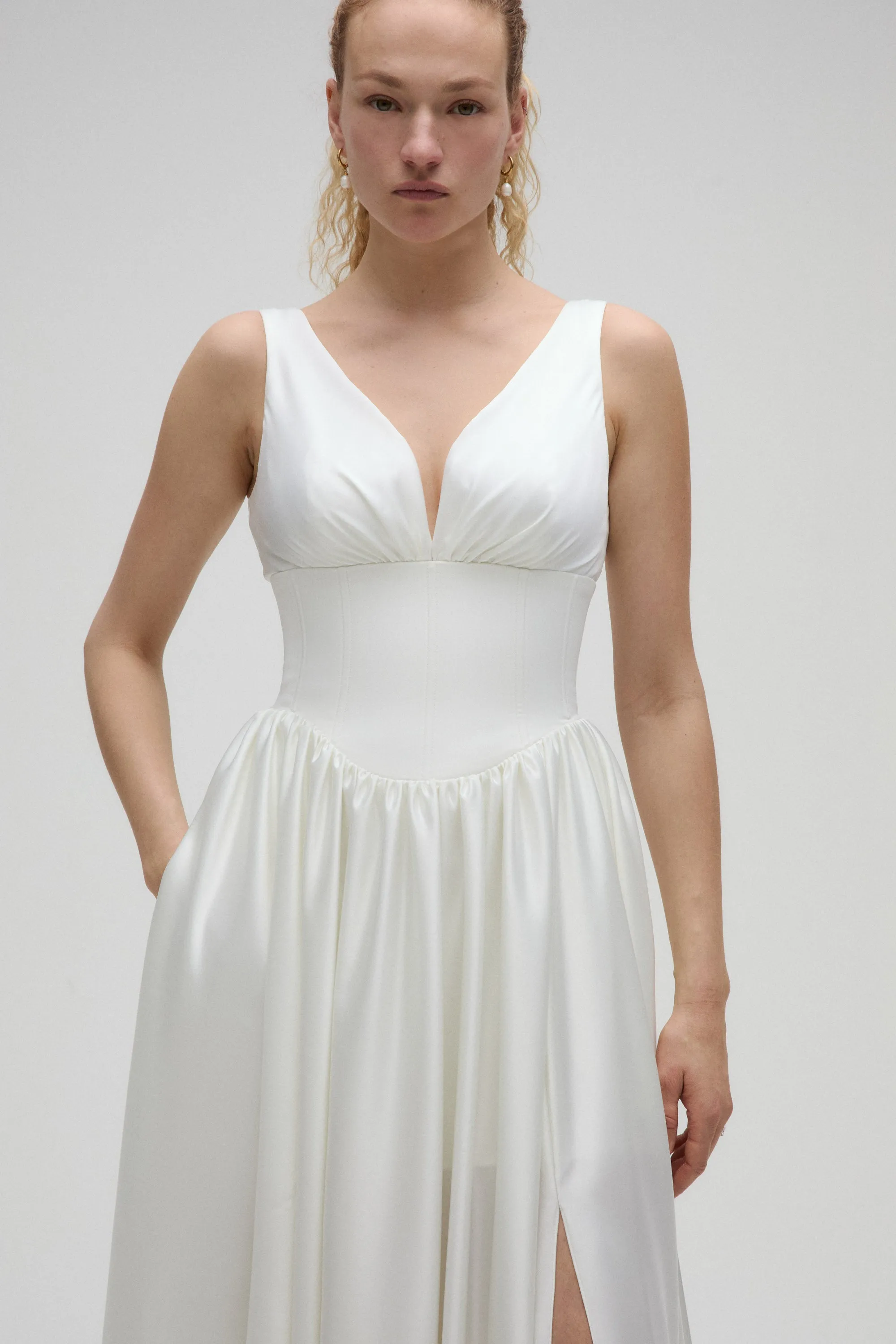 Ahrens sold by Amsale product image thumbnail 3