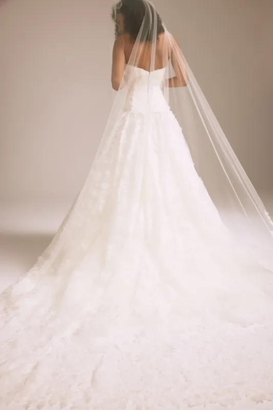 R455V - Veil sold by Amsale