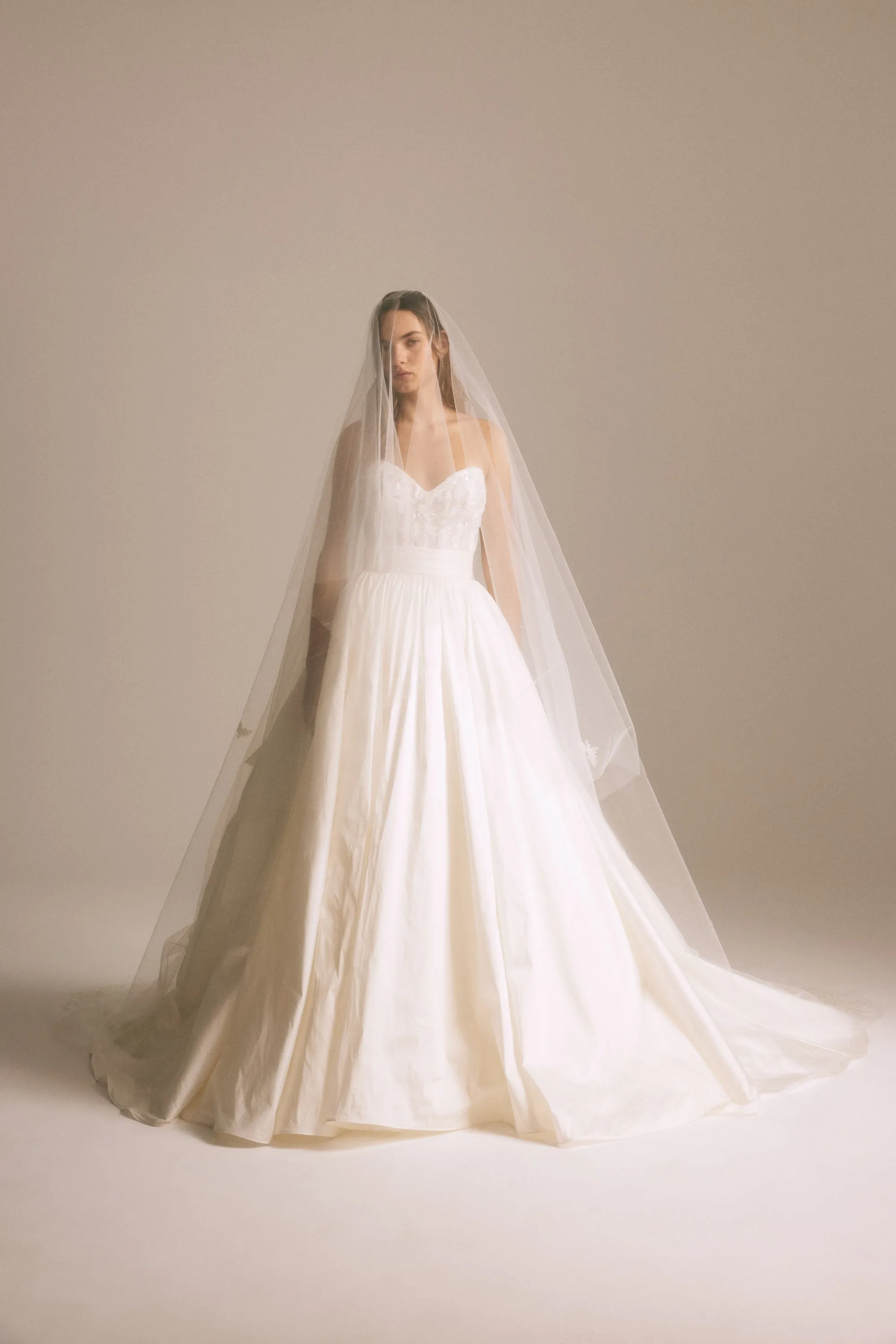 Pepper Veil sold by Amsale product image thumbnail 3