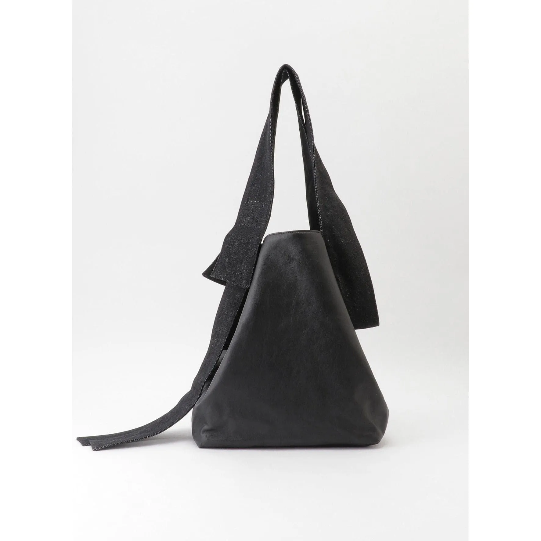 Yohji Yamamoto Belt Tote Bag sold by Anastasia product image thumbnail 4