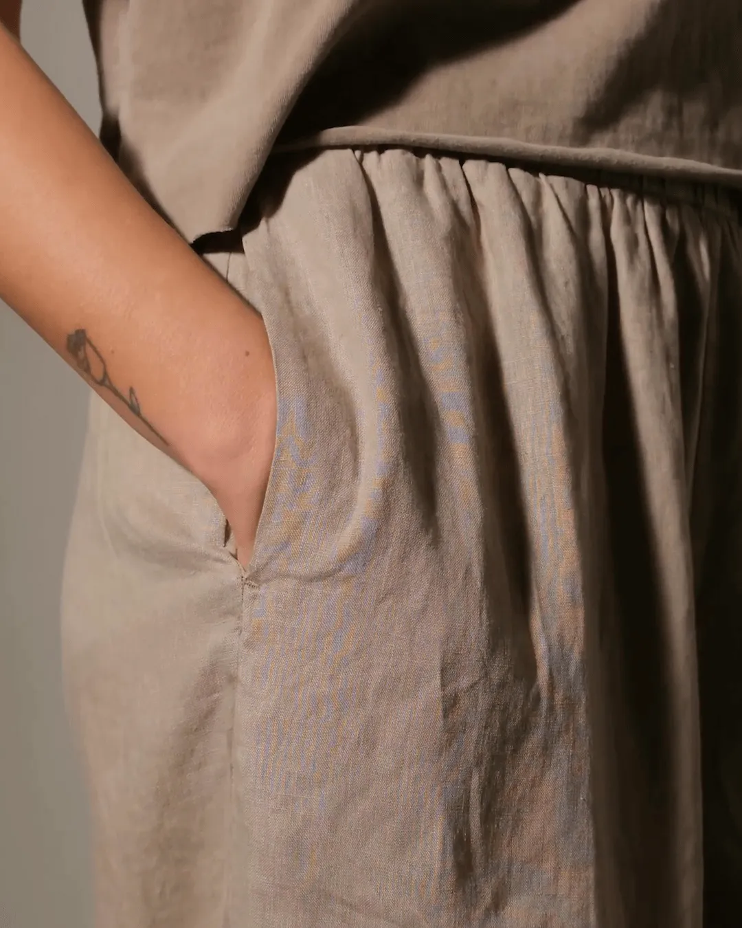 James Perse Lightweight Linen Wide Leg Pant sold by Anastasia product image thumbnail 2