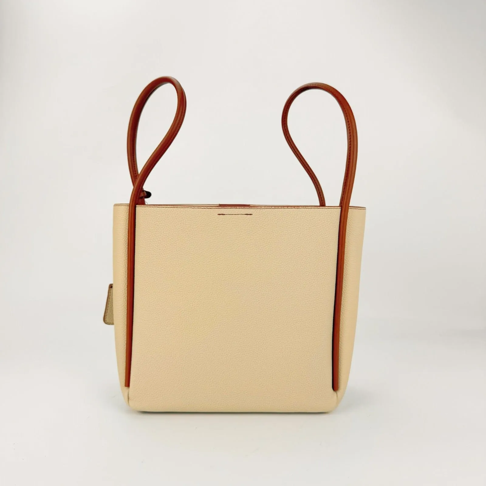 Tote hand bag medium case study sold by Anastasia product image thumbnail 3