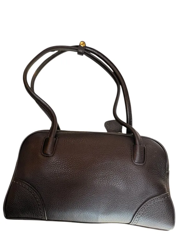 case study mini bowling bag sold by Anastasia