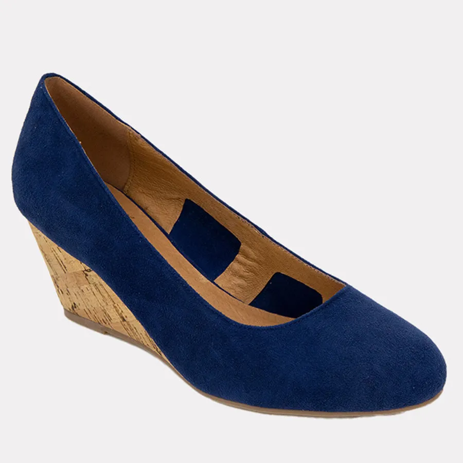 Khloe Suede Featherweights™ Wedge sold by Andre Assous product image thumbnail 2