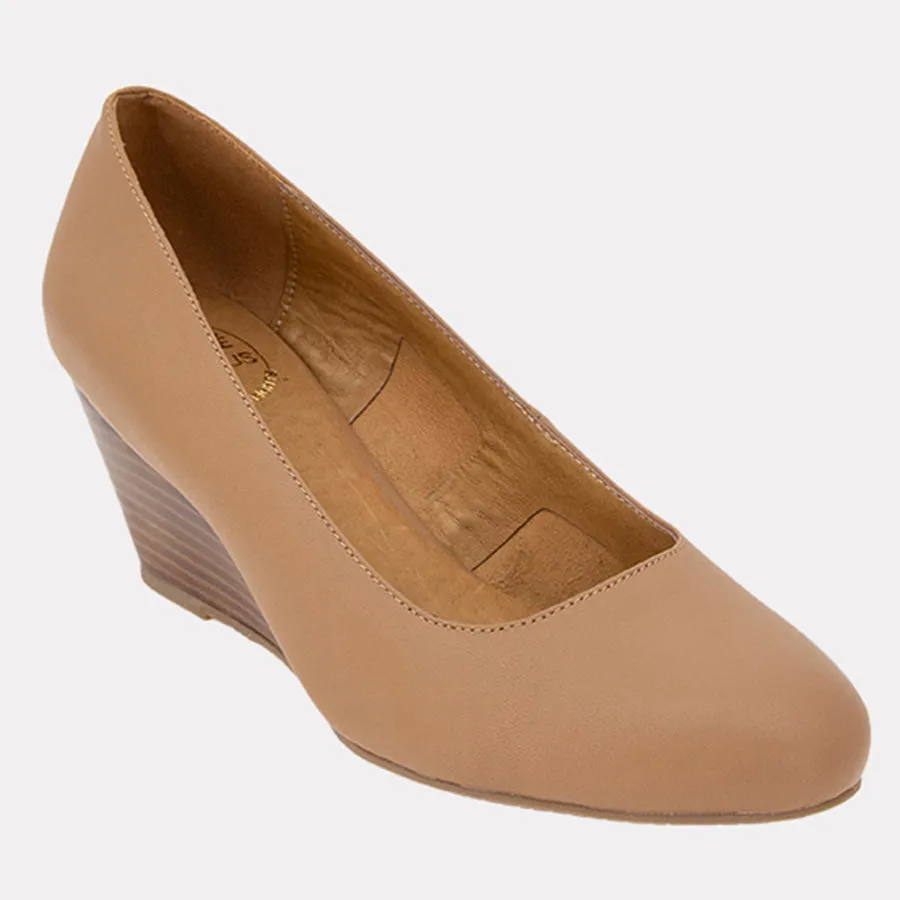 Khloe Leather Featherweights™ Wedge sold by Andre Assous product image thumbnail 5