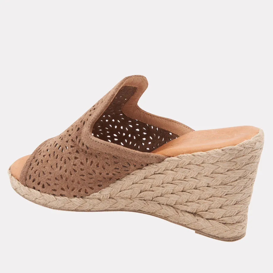 Nissa Espadrille Wedge sold by Andre Assous product image thumbnail 4