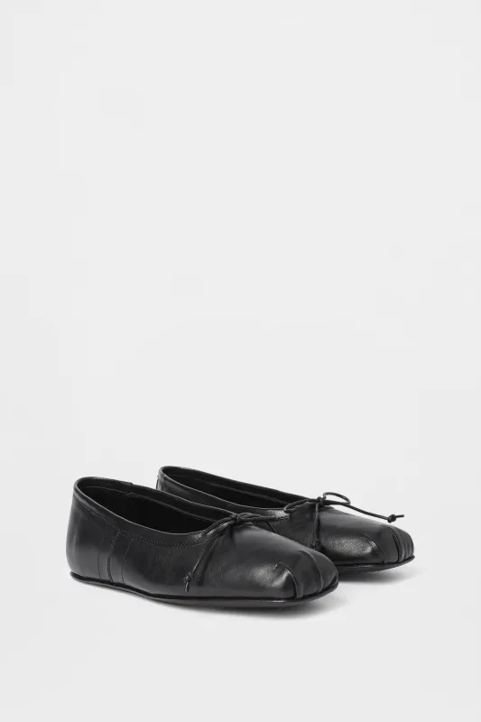 Violette Ballerina sold by Ann Demeulemeester
