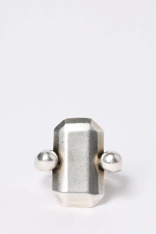 Vivil Rectangular Ring made by Ann Demeulemeester