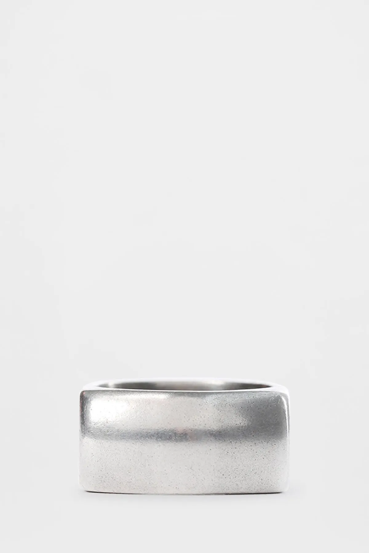 Hilta Ring sold by Ann Demeulemeester