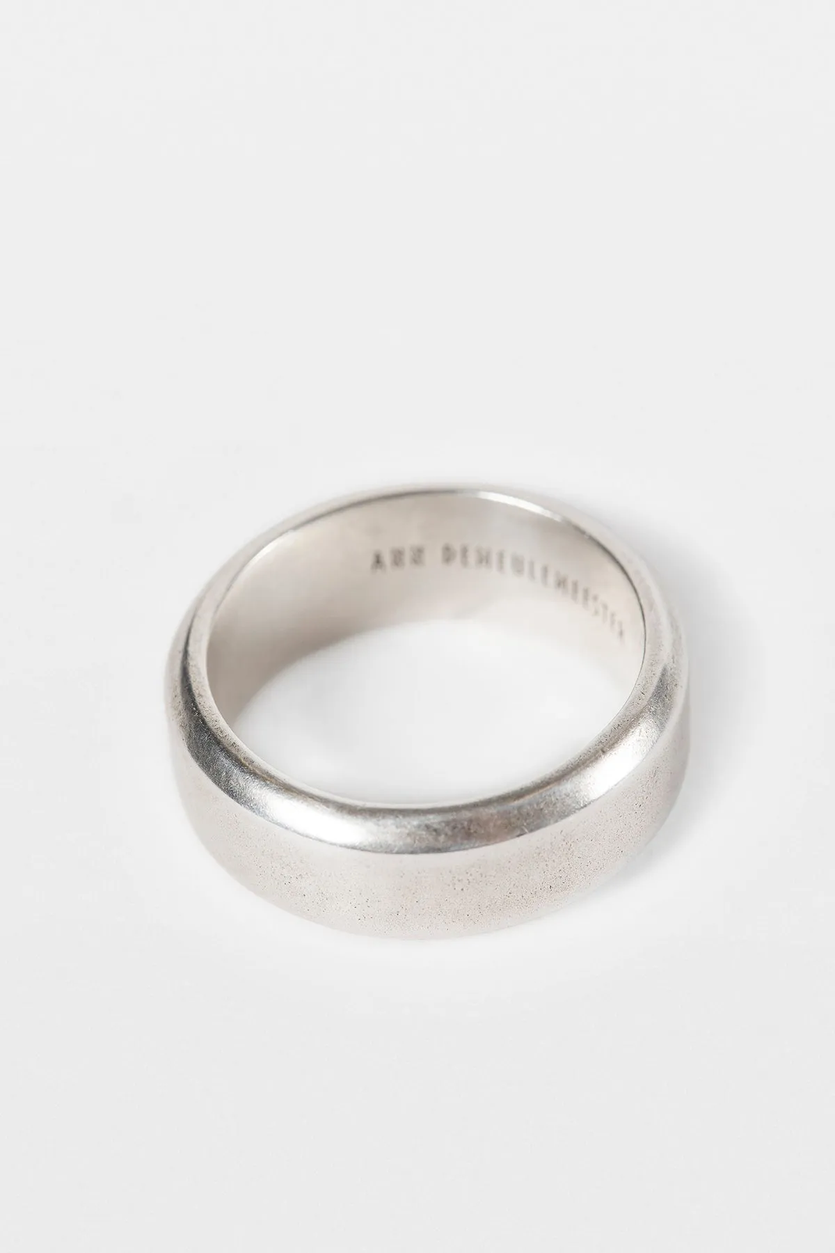 Vasti Minimalistic Squared Ring sold by Ann Demeulemeester product image thumbnail 2