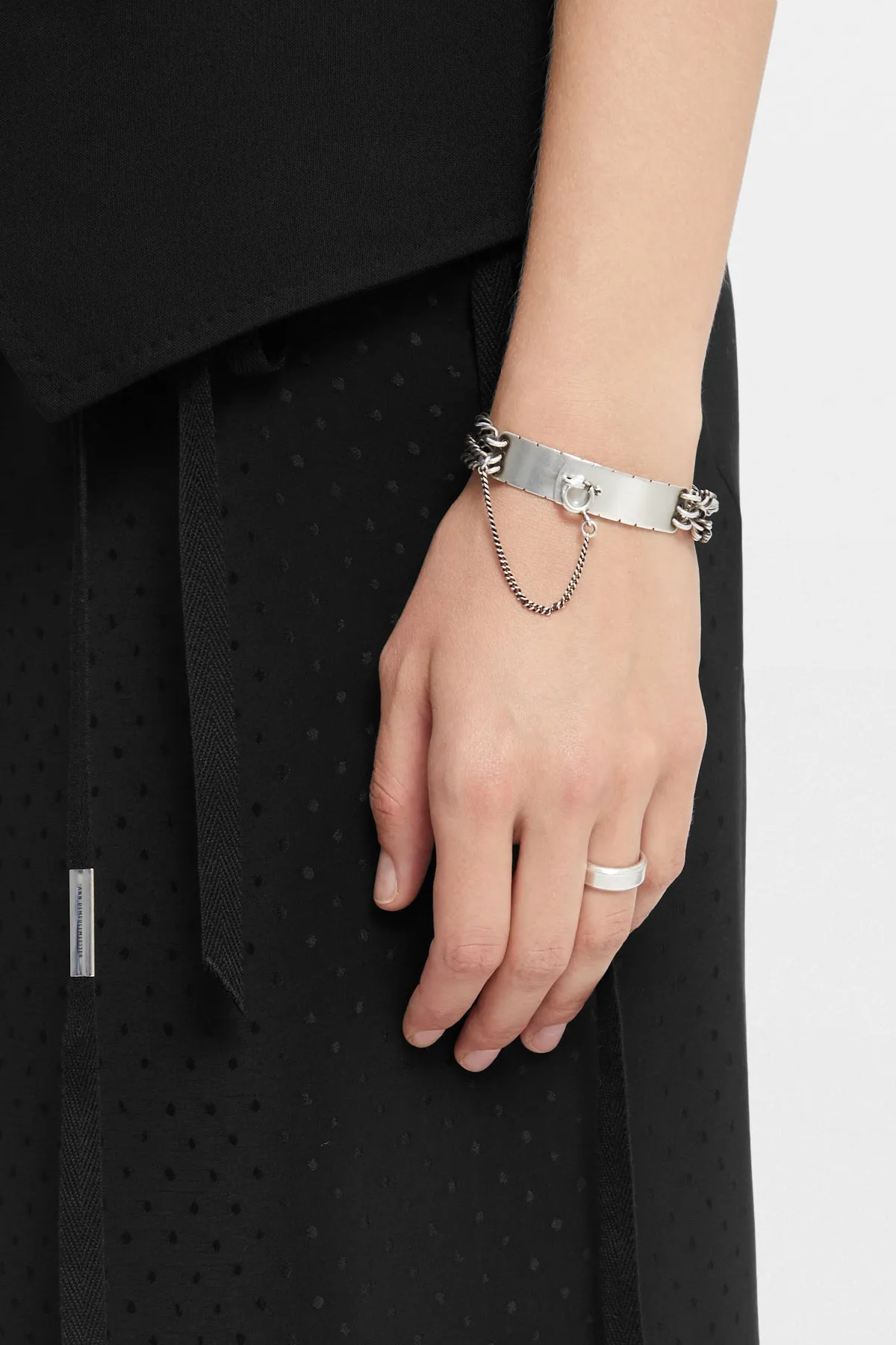 Vasti Minimalistic Squared Ring sold by Ann Demeulemeester product image thumbnail 3