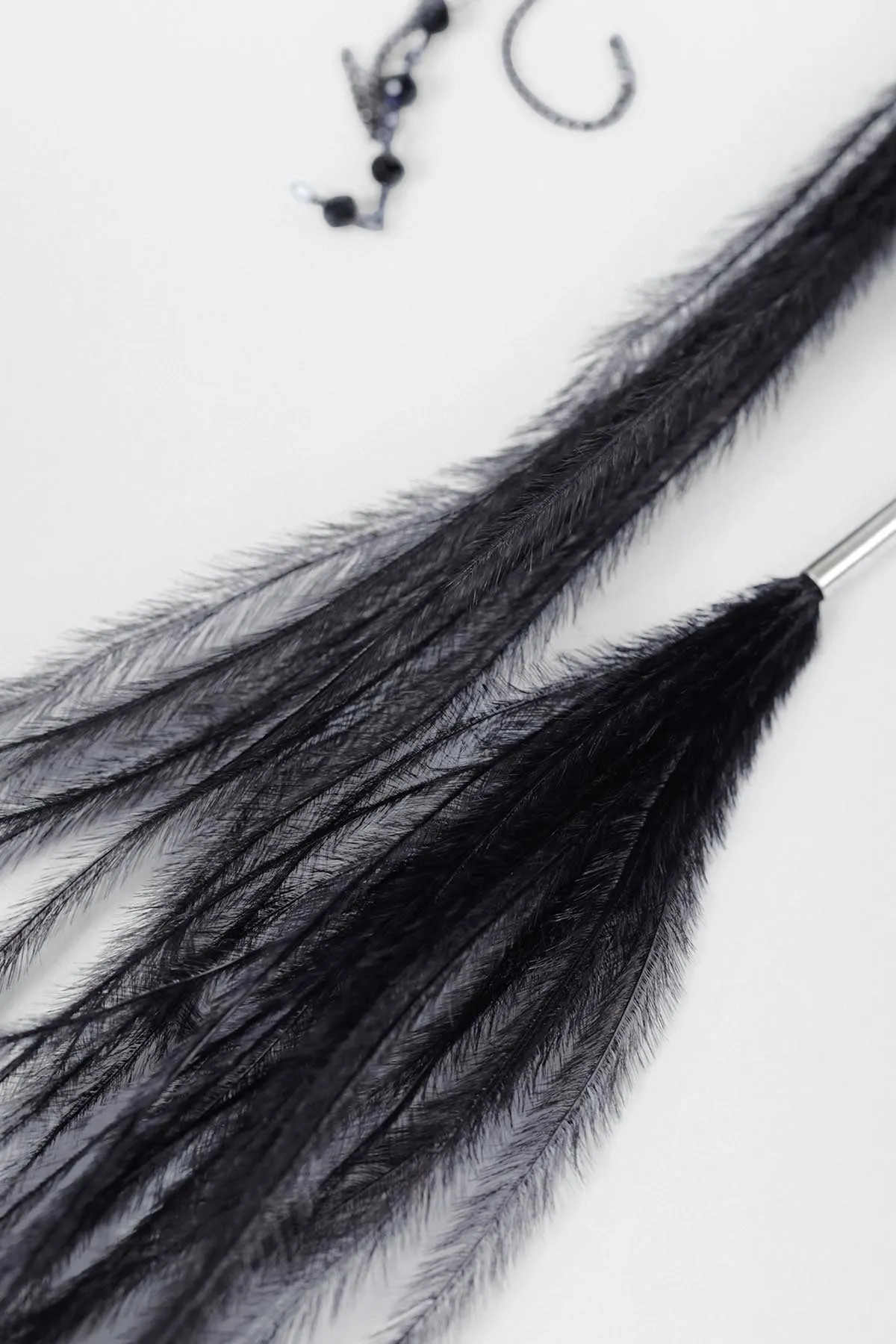 Goia Earrings with Chains and Feathers sold by Ann Demeulemeester product image thumbnail 2