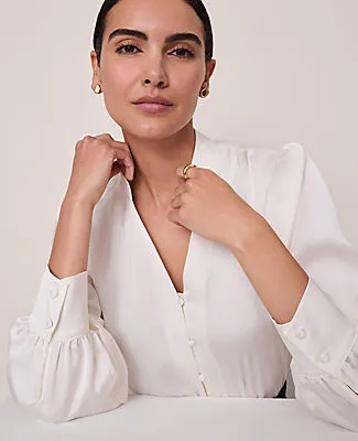 Ann Taylor Petite V-Neck Popover Top sold by Ann Taylor product image thumbnail 3