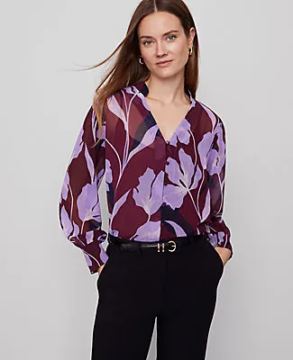 Ann Taylor Petite Floral V-Neck Popover Top sold by Ann Taylor product image thumbnail 4