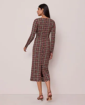 Ann Taylor Chain Link V-Neck Knit Dress sold by Ann Taylor product image thumbnail 2