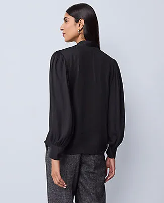 Ann Taylor V-Neck Popover Top sold by Ann Taylor product image thumbnail 2