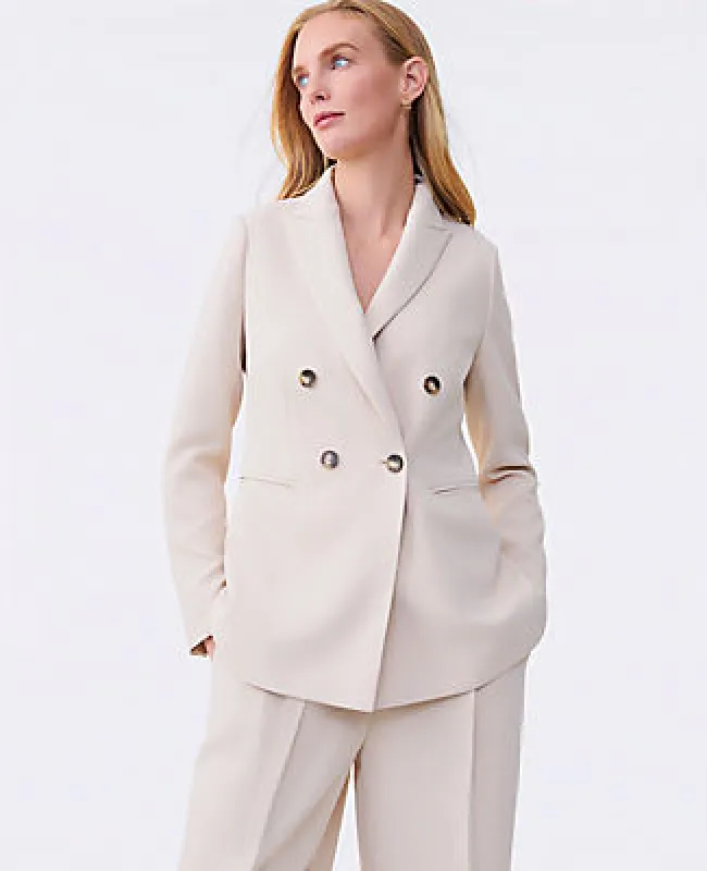 Ann Taylor The Petite Tailored Blazer in Textured Crepe made by Ann Taylor