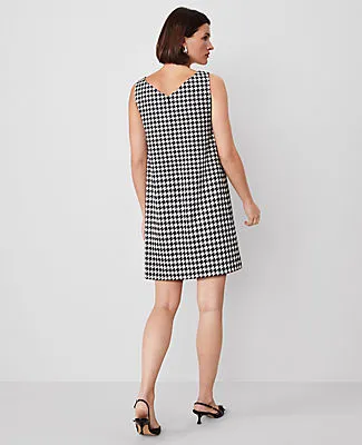 Ann Taylor Houndstooth V-Neck Sleeveless Shift Dress sold by Ann Taylor product image thumbnail 2