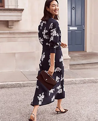 Ann Taylor Petite Floral Jacquard Midi Skirt sold by Ann Taylor product image thumbnail 4