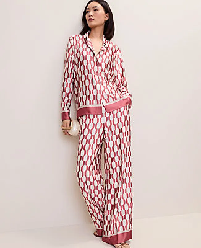 Ann Taylor The Petite Wide-Leg Pant in Satin Geo Print made by Ann Taylor