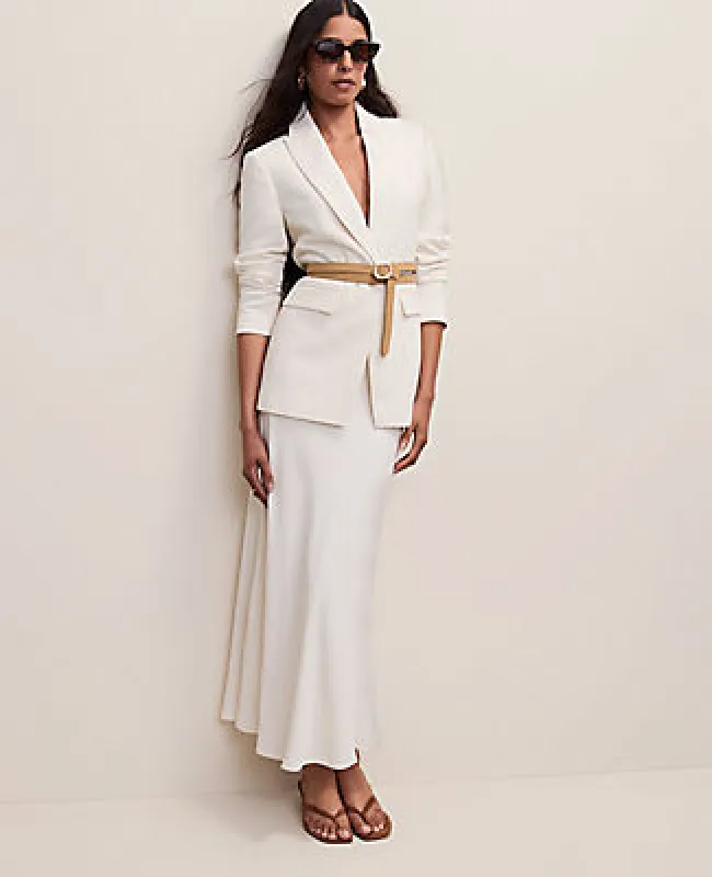 Ann Taylor The Petite Fitted Long Blazer in Fluid Crepe made by Ann Taylor
