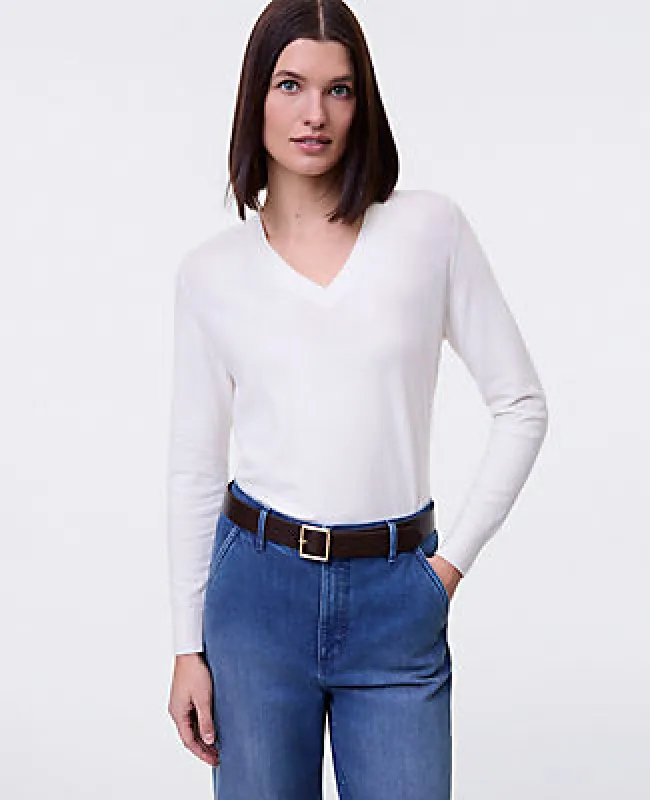 Ann Taylor V-Neck Sweater made by Ann Taylor