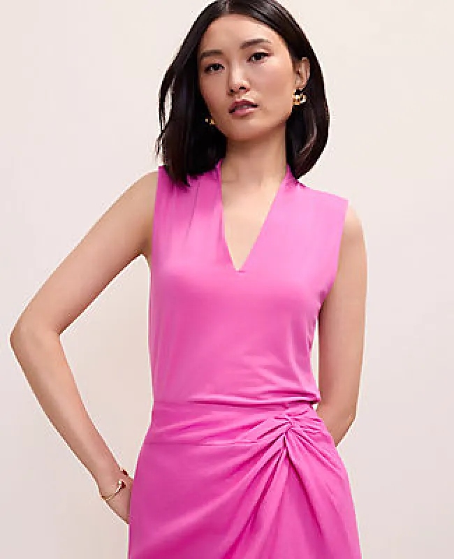Ann Taylor Petite Sleeveless V-Neck Top made by Ann Taylor