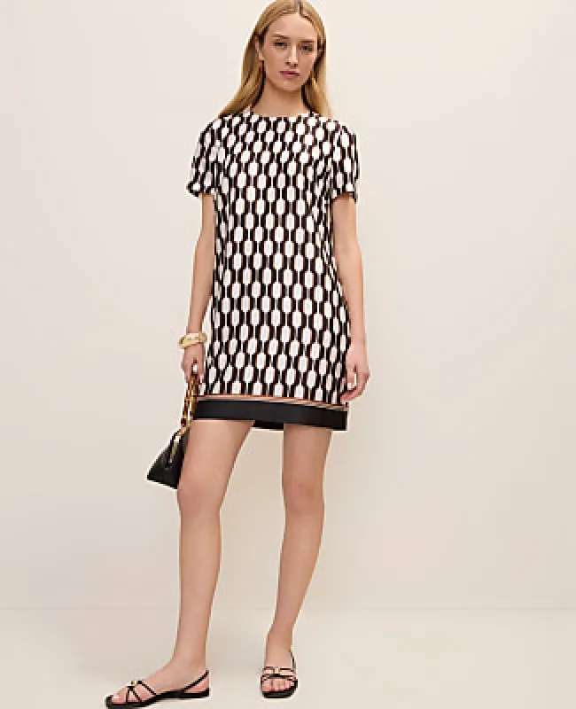 Ann Taylor Petite Geo Print Shift Dress in Satin made by Ann Taylor