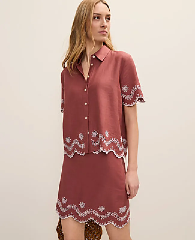 Ann Taylor Eyelet Collared Blouse in Linen Blend made by Ann Taylor