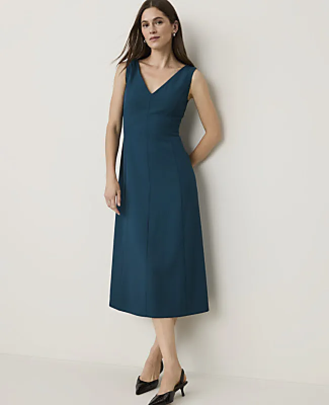 Ann Taylor The Petite Seamed V-Neck Flare Dress in Classic Canvas made by Ann Taylor