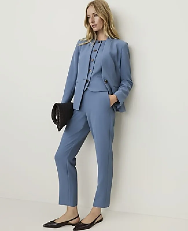 Ann Taylor The Relaxed Ankle Pant in Fluid Crepe made by Ann Taylor