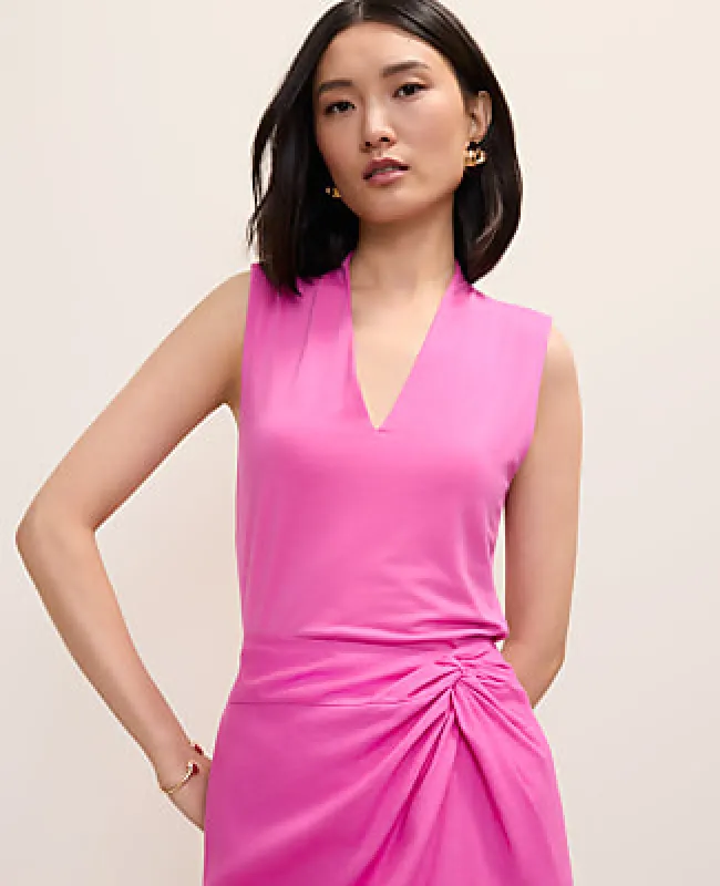 Ann Taylor Petite V-Neck Tank made by Ann Taylor