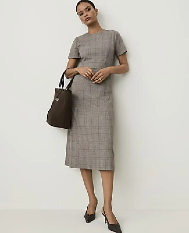 Ann Taylor The Petite Flare Dress in Plaid made by Ann Taylor