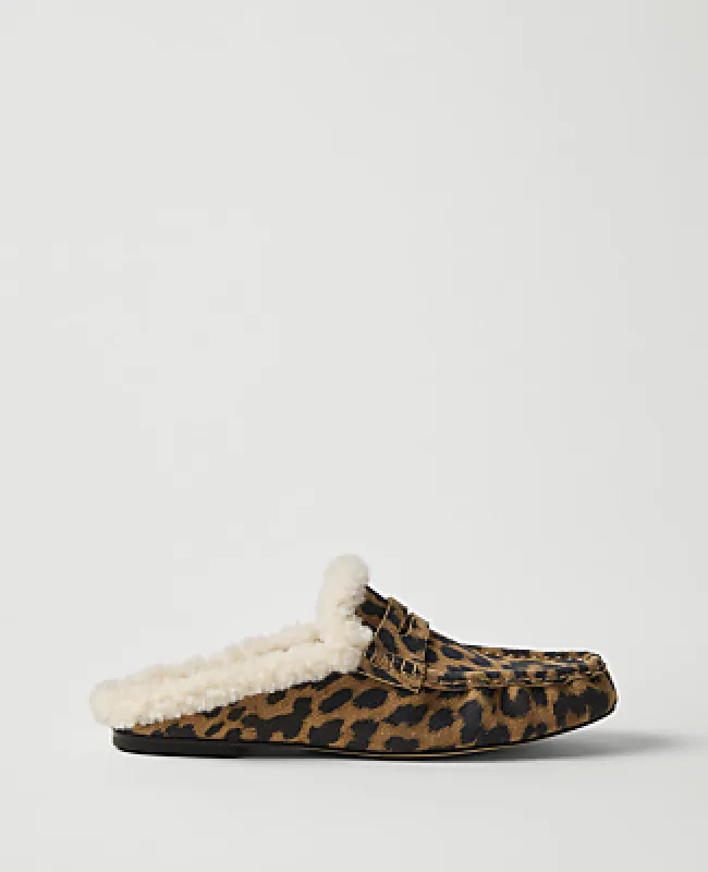 Ann Taylor Weekend Leopard Print Loafer Slide made by Ann Taylor
