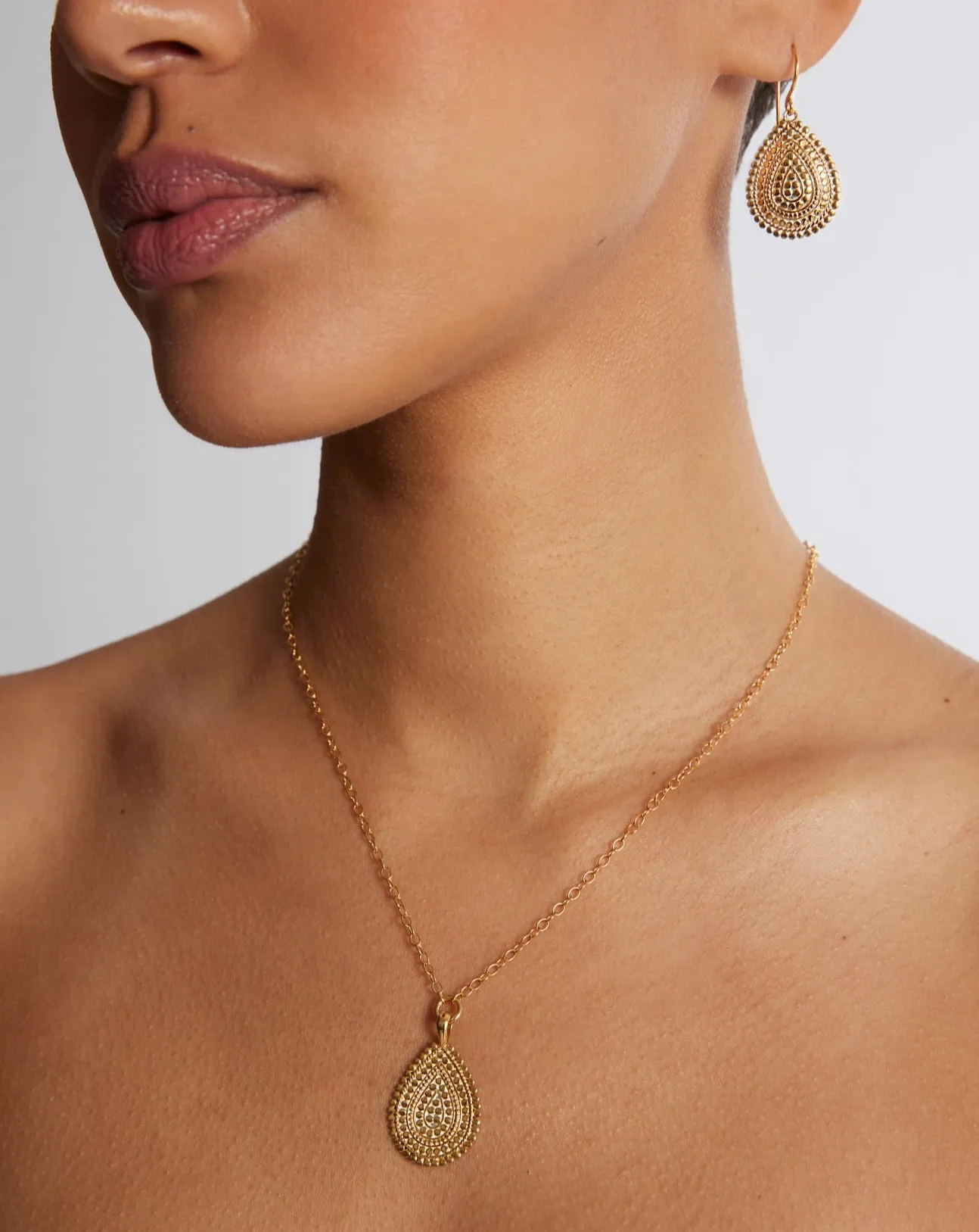 Medium Scalloped Drop Pendant Necklace - Gold sold by Anna Beck product image thumbnail 2