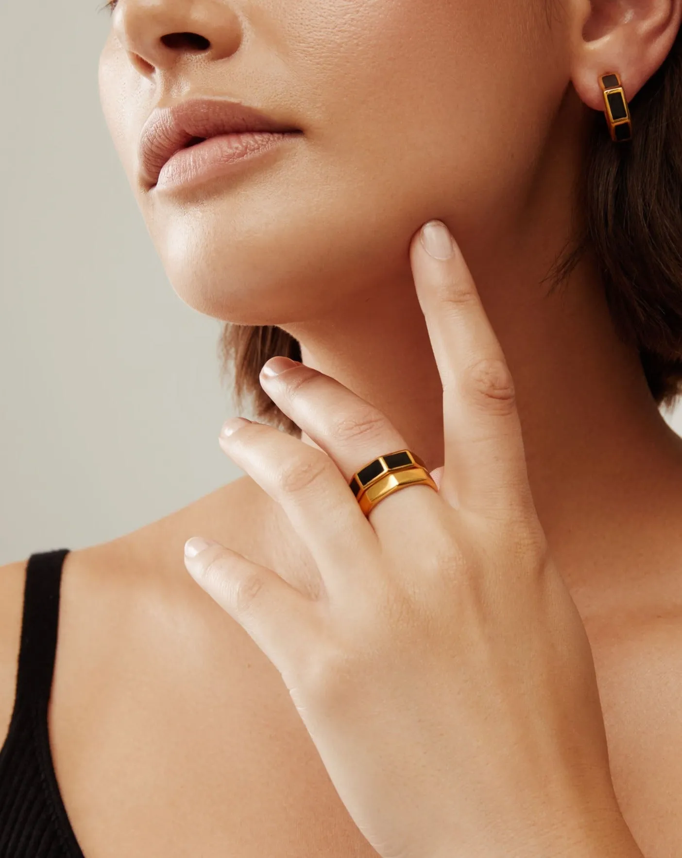 Black Onyx Inlay Band Ring - Gold sold by Anna Beck product image thumbnail 4