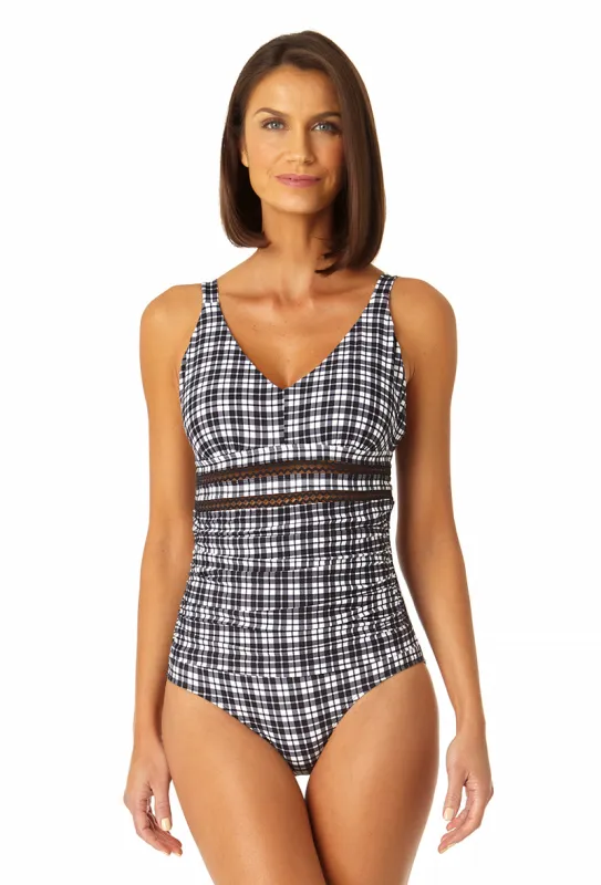 Anne Cole - Women's Trim Triangle One Piece Swimsuit sold by Anne Cole