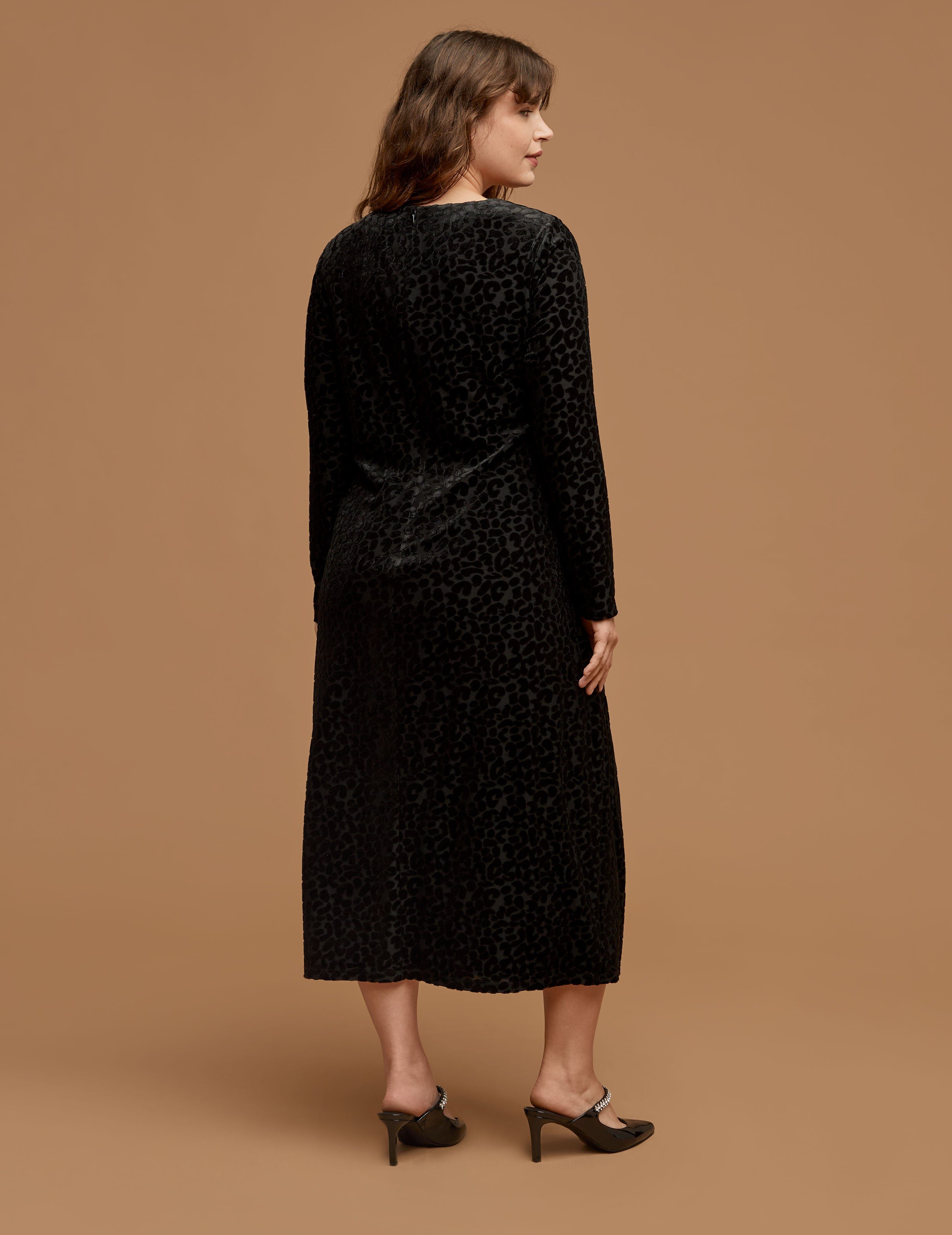 Plus Size Asymmetrical Neck Ruched Midi Dress sold by Anne Klein product image thumbnail 2