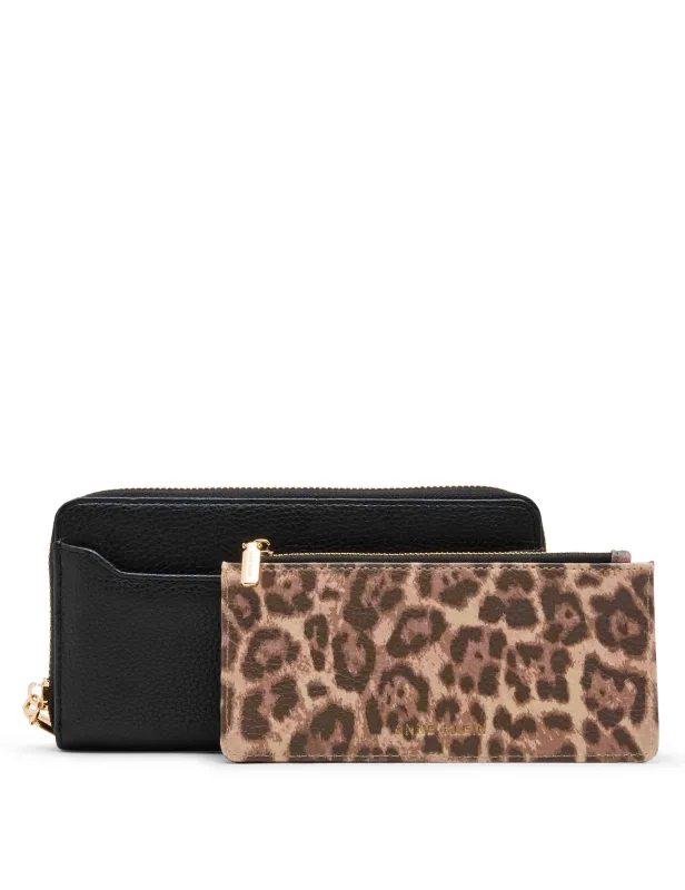 Zip Around with Insert made by Anne Klein