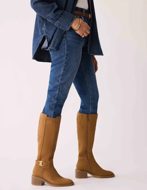 Anessa sold by Anne Klein