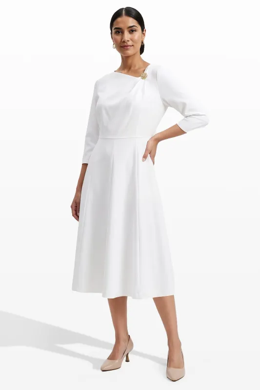 Shoulder Pin Midi Length A-line silhouette Dress made by Kasper