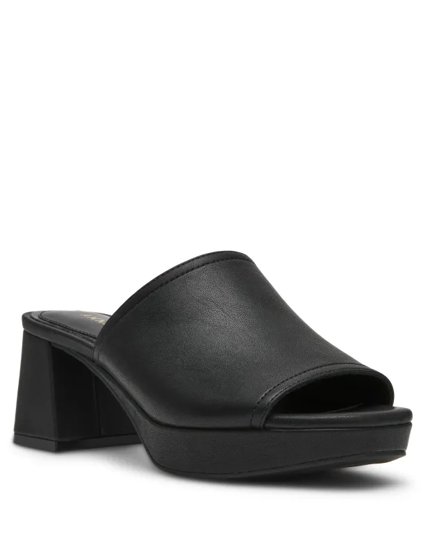Primo Heel Pump made by Anne Klein