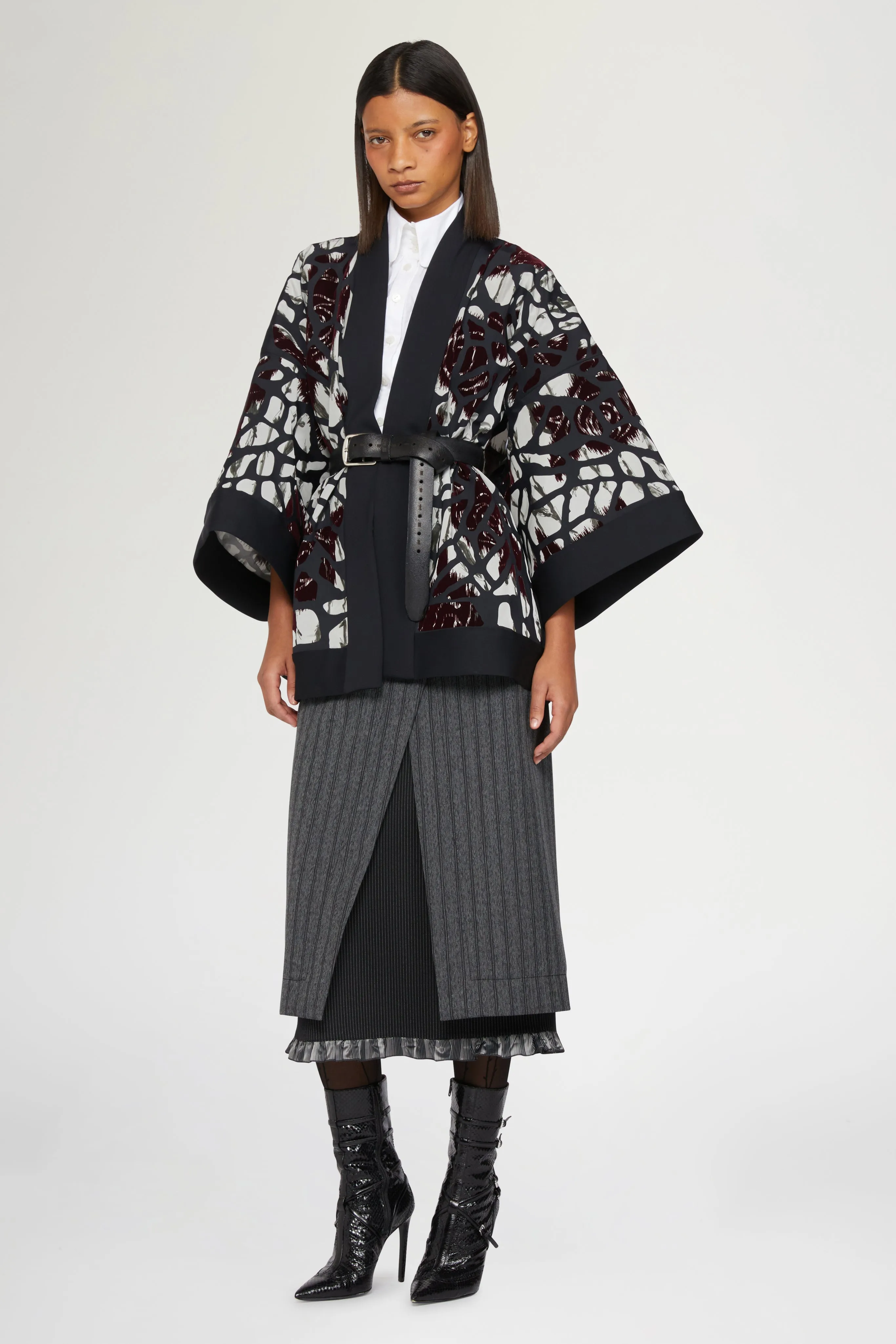 Kimono with Roses sold by Antonio Marras product image thumbnail 2
