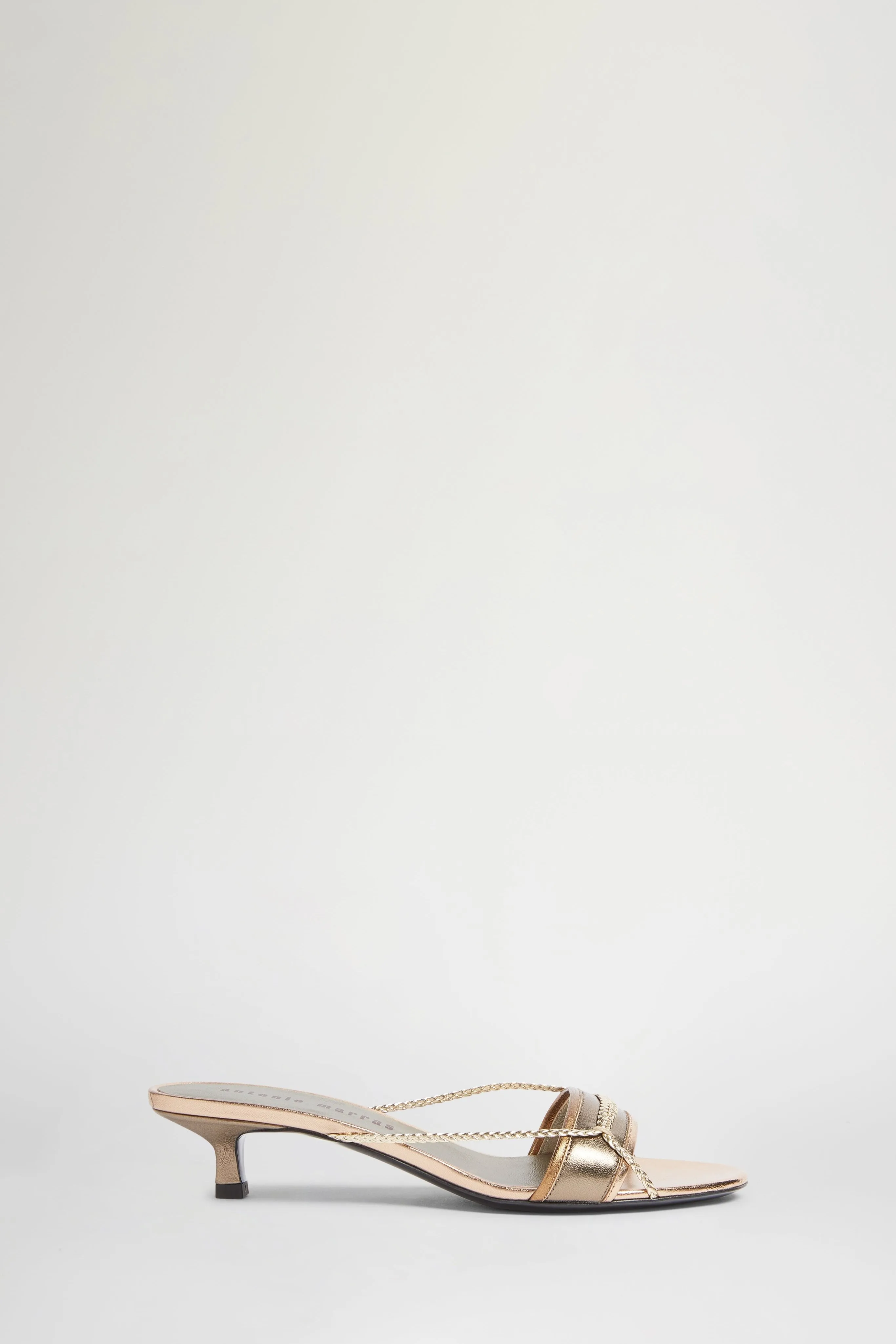 Nola sold by Antonio Marras