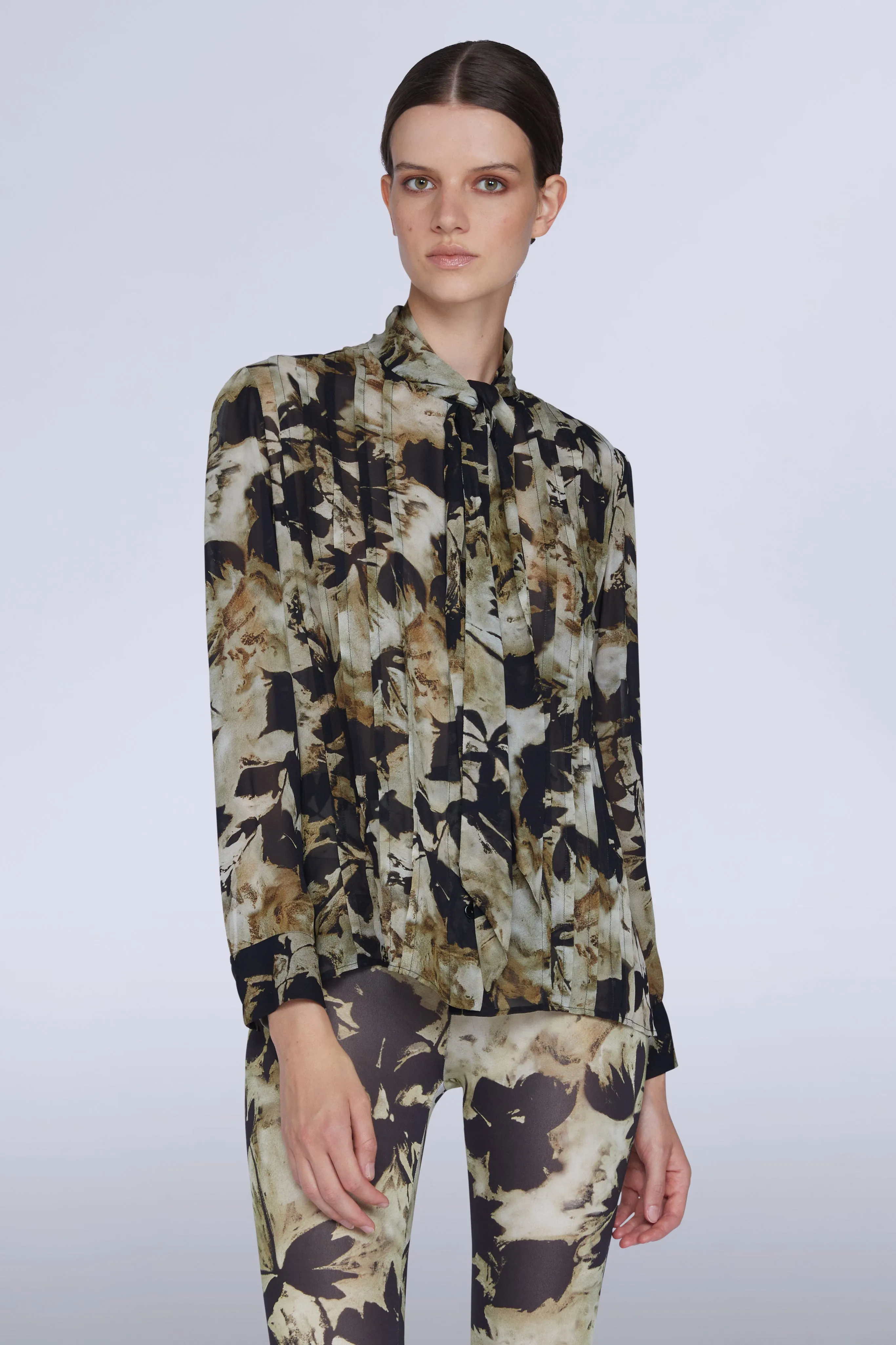 Lia sold by Antonio Marras product image thumbnail 2