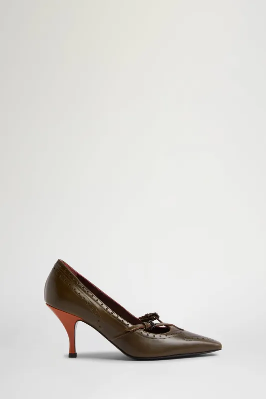 Leather Pumps in Olive Green made by Antonio Marras