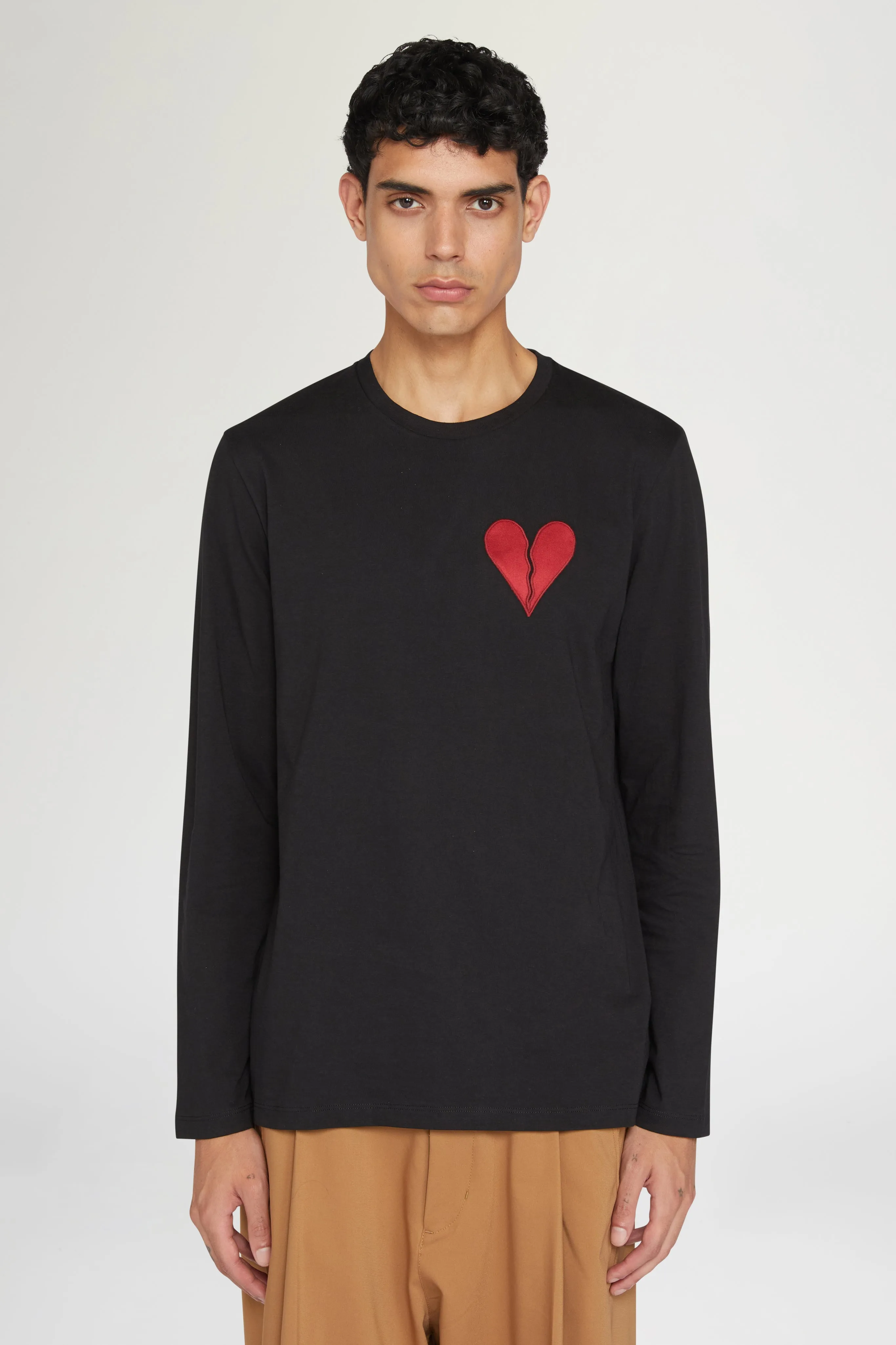 Broken Heart T-shirt Long Black sold by Antonio Marras product image thumbnail 3
