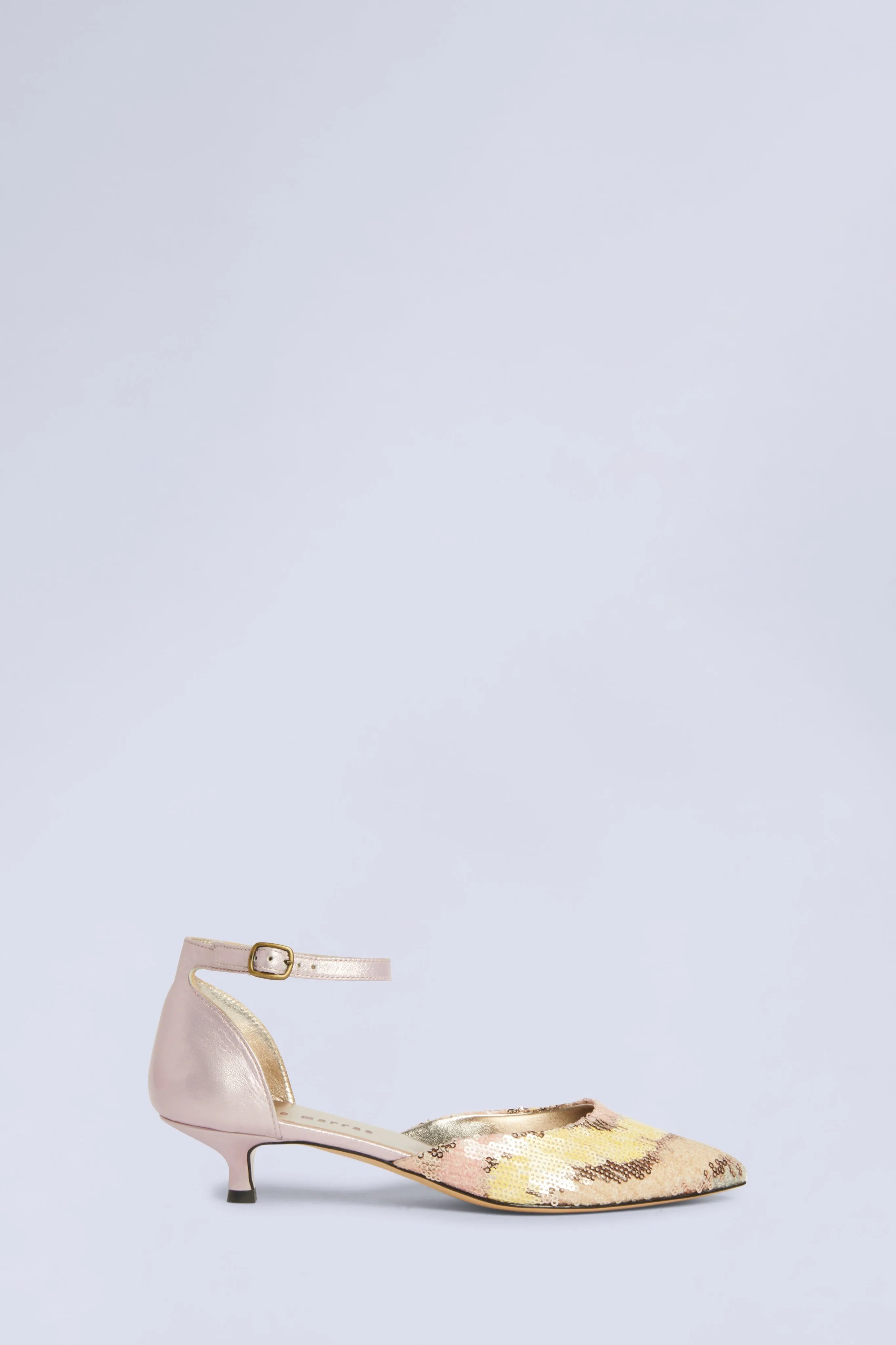 Tea sold by Antonio Marras